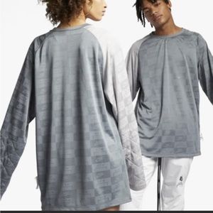 Nike x A Cold Wall Long Sleeve Cool
Grey Gunsmoke